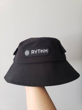 RYTHM BUCKET HAT WITH POCKETS